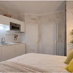 Clara Lovely Studio In The Heart Of Marais