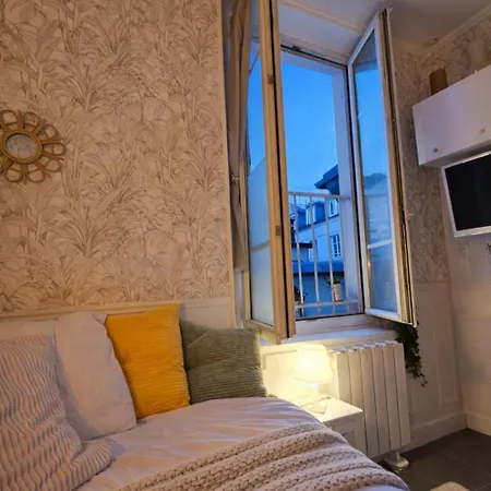 Appartamento Clara Lovely In The Heart Of Marais Parigi